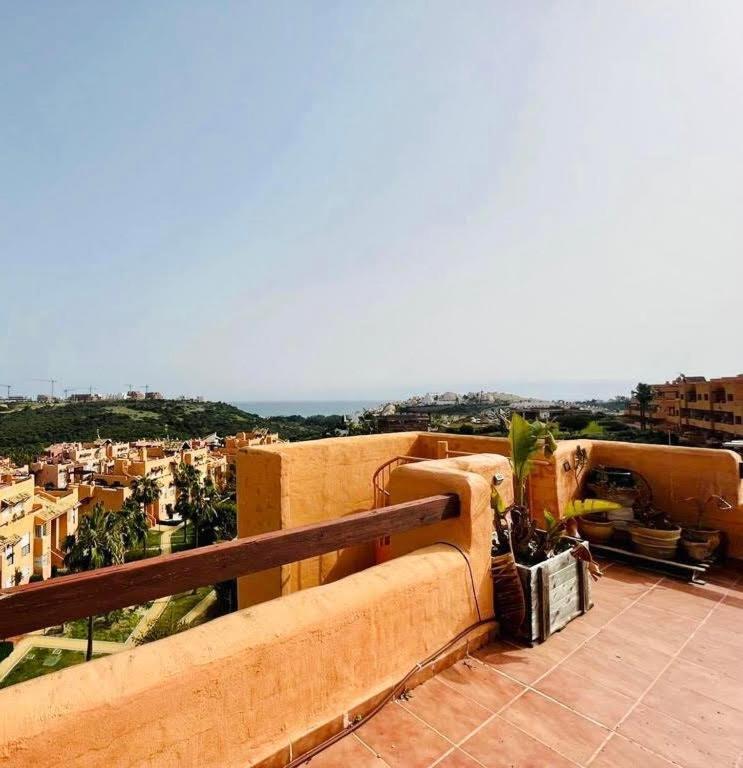 2 Bedroom Penthouse With A Private 360 Rooftop Terrace With Sea And Mountain Views Bahia de Casares Bagian luar foto