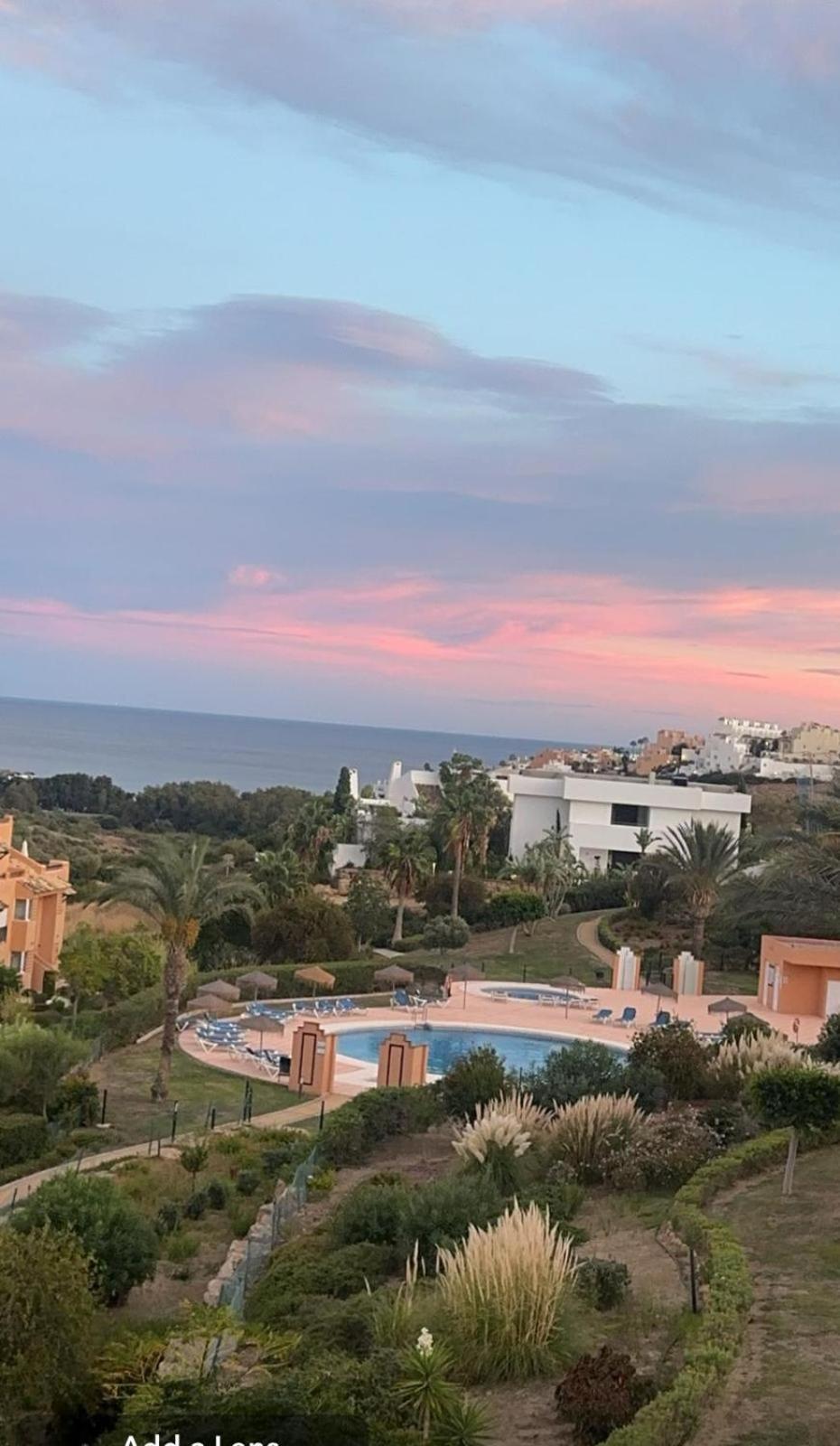 2 Bedroom Penthouse With A Private 360 Rooftop Terrace With Sea And Mountain Views Bahia de Casares Bagian luar foto